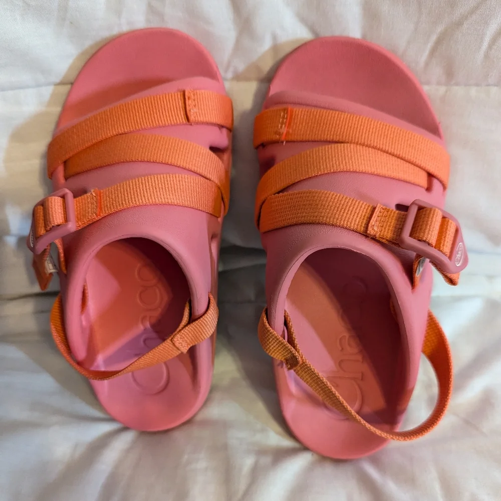 Kids CHACO Sandals Size 1 - Picture 1 of 9
